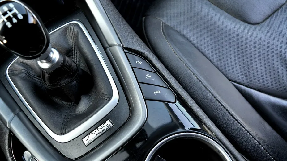 FORD Mondeo -