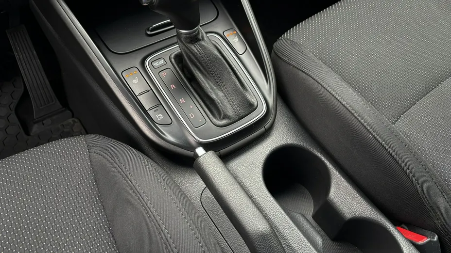 KIA Carens -