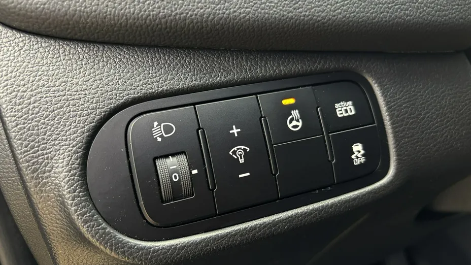 KIA Carens -