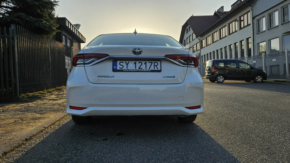 TOYOTA Corolla -
