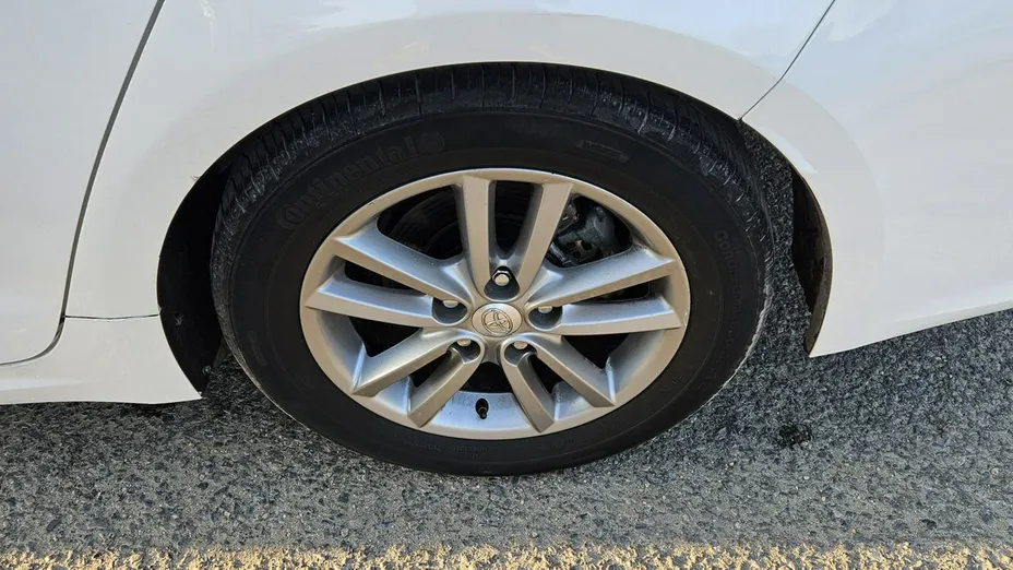 TOYOTA Corolla -