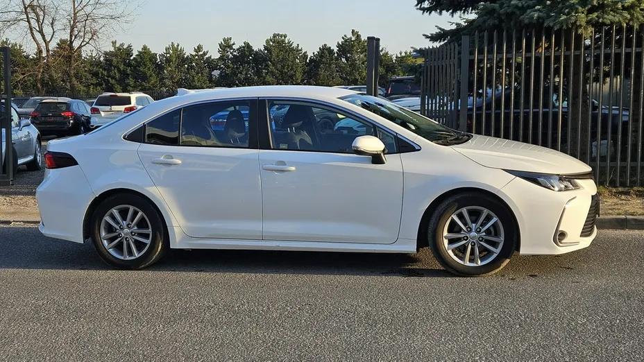 TOYOTA Corolla -