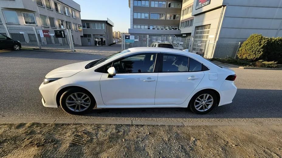 TOYOTA Corolla -