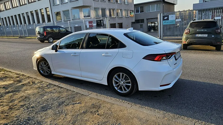TOYOTA Corolla -