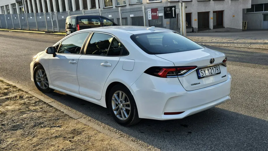 TOYOTA Corolla -