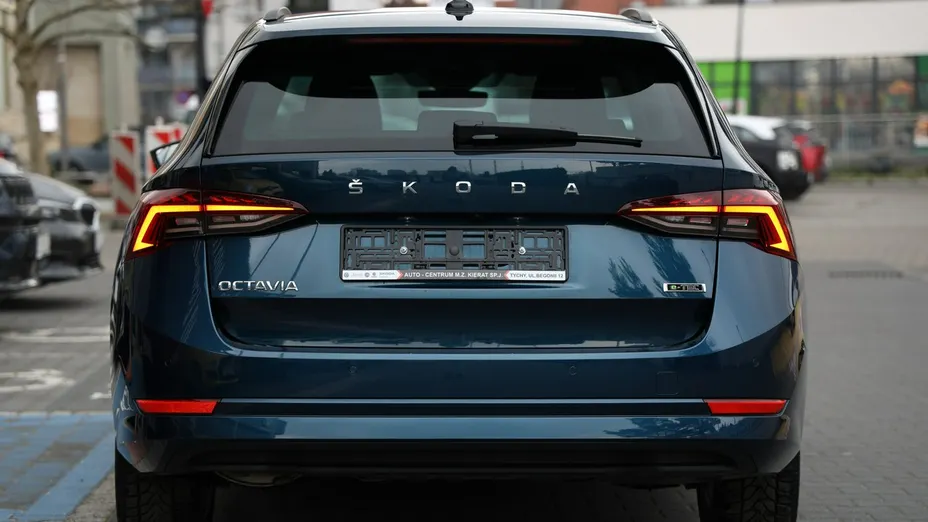 SKODA Octavia -