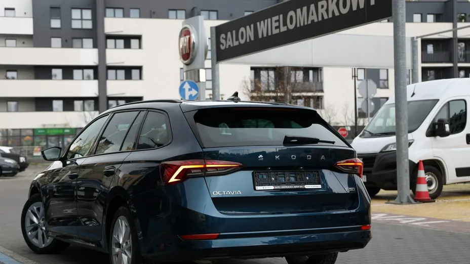 SKODA Octavia -
