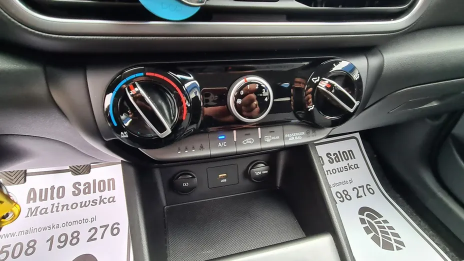 HYUNDAI Kona -