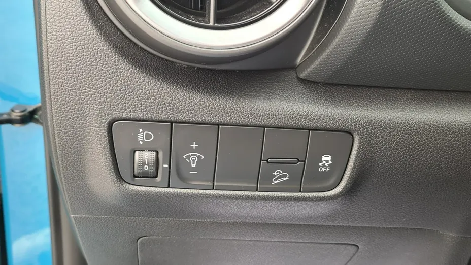 HYUNDAI Kona -
