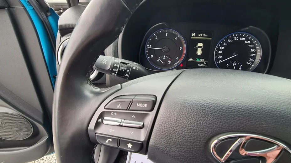 HYUNDAI Kona -
