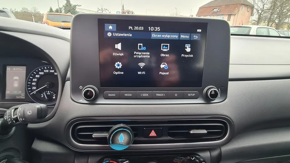 HYUNDAI Kona -