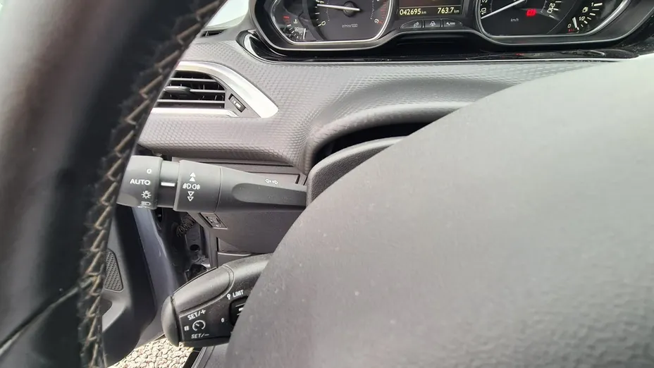PEUGEOT 2008 -