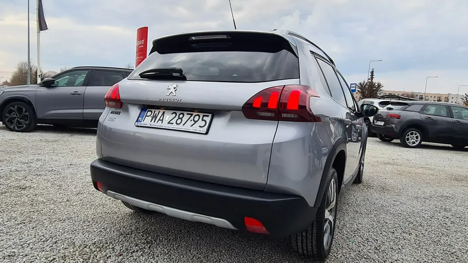 PEUGEOT 2008 -