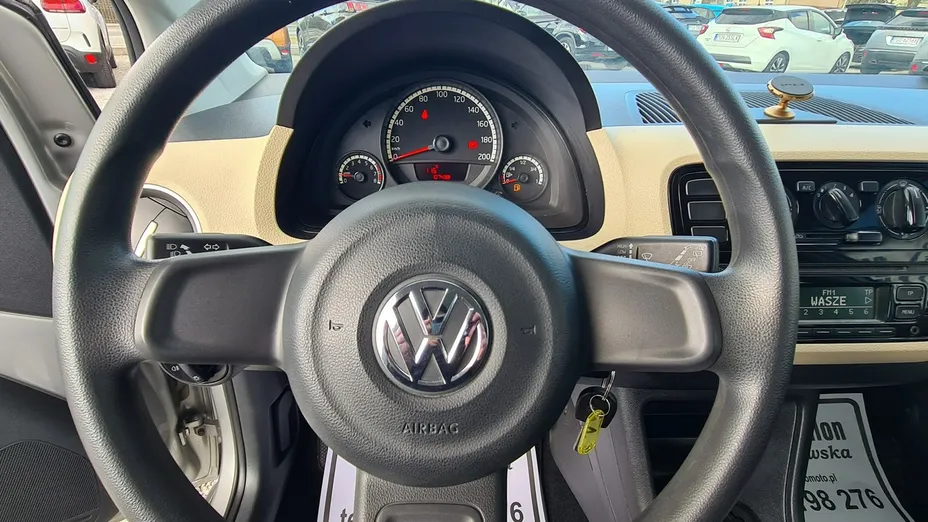 VOLKSWAGEN up! -