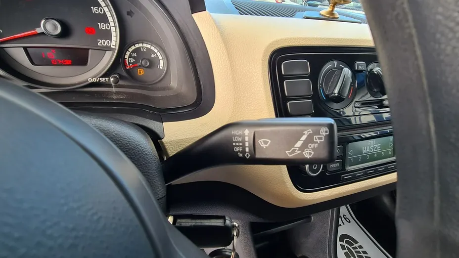 VOLKSWAGEN up! -