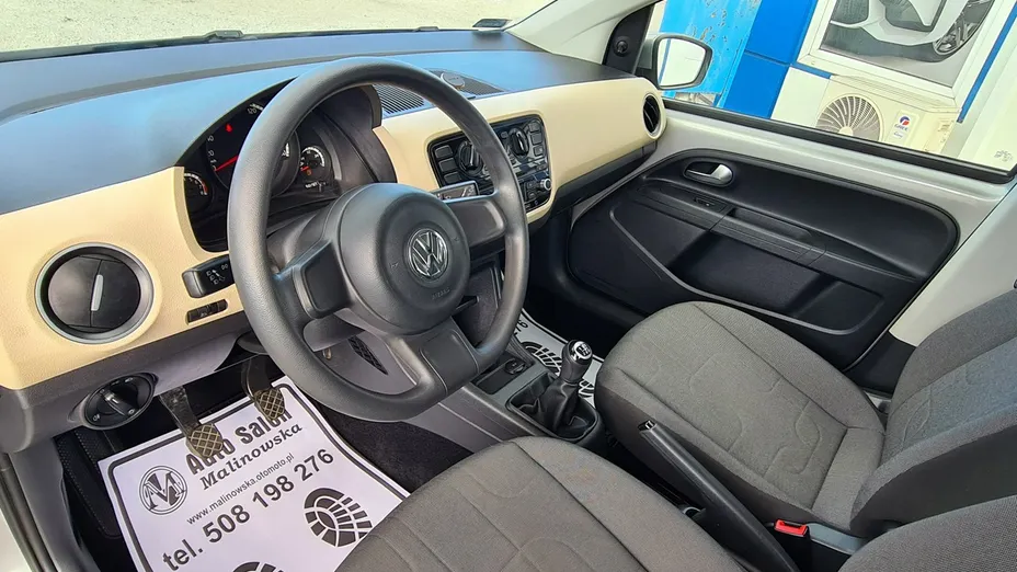 VOLKSWAGEN up! -