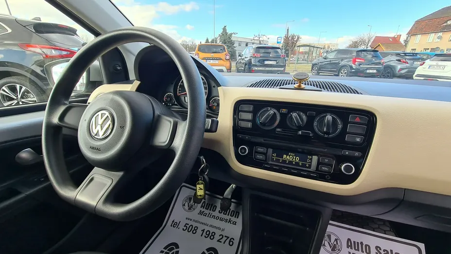 VOLKSWAGEN up! -