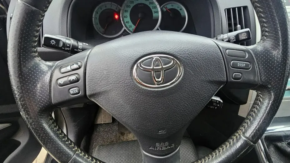 TOYOTA Corolla -