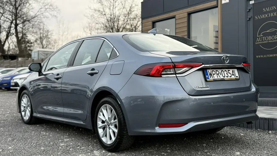 TOYOTA Corolla -