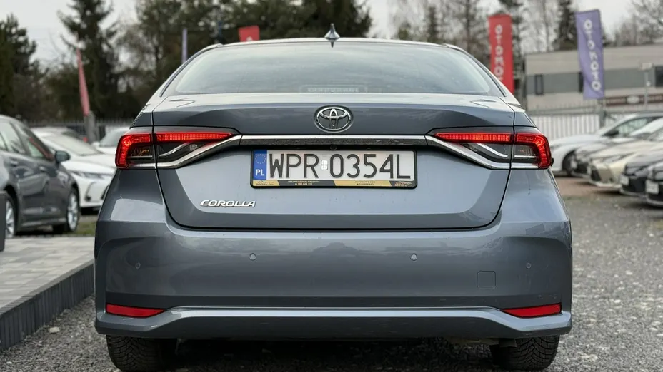 TOYOTA Corolla -