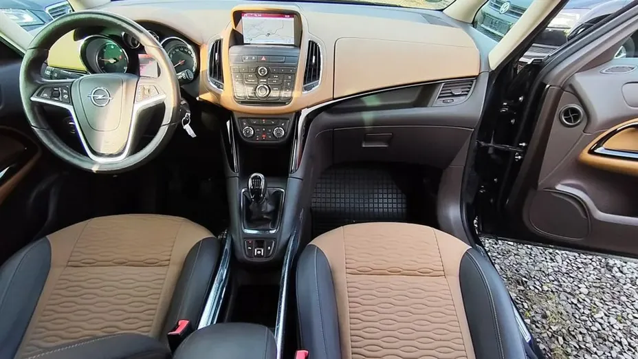 OPEL Zafira -