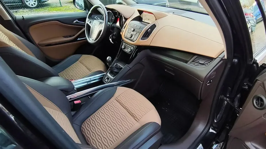 OPEL Zafira -