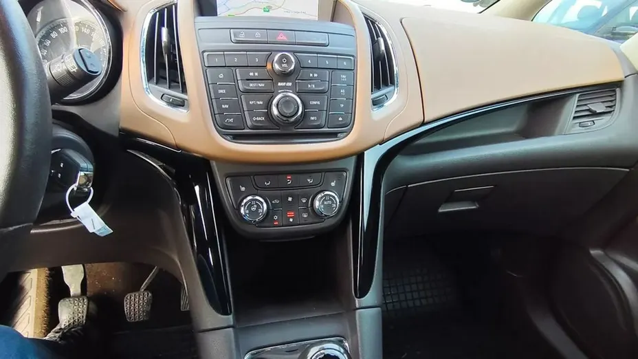 OPEL Zafira -