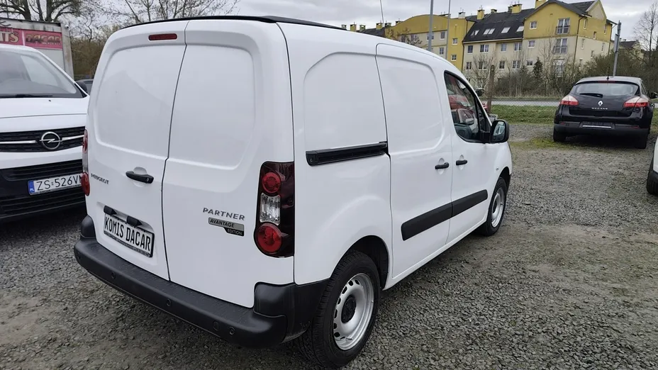 PEUGEOT Partner -