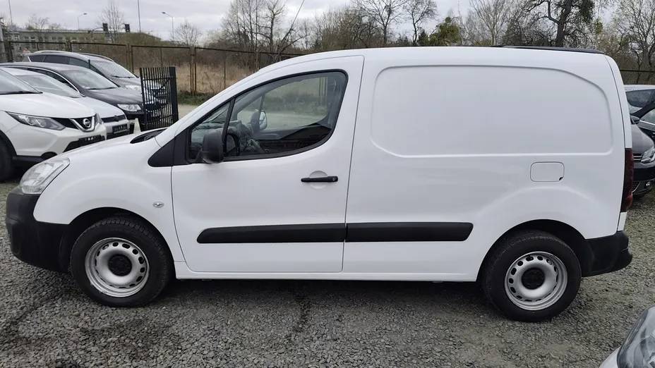 PEUGEOT Partner -