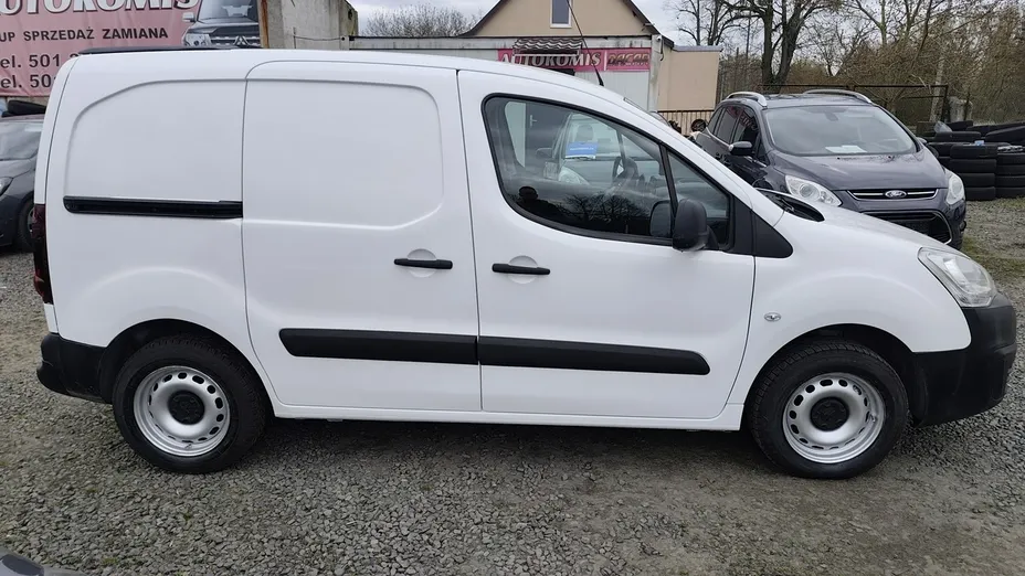 PEUGEOT Partner -
