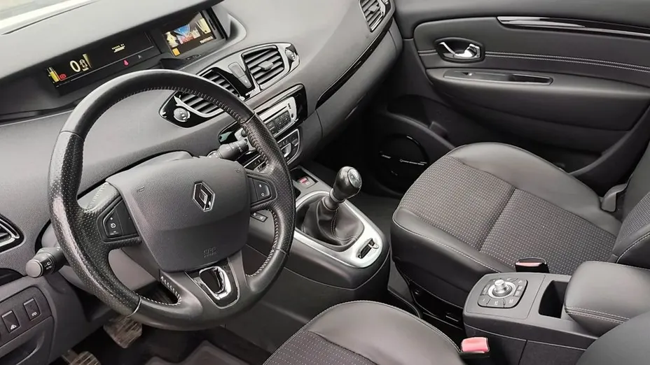 RENAULT Grand Scenic -