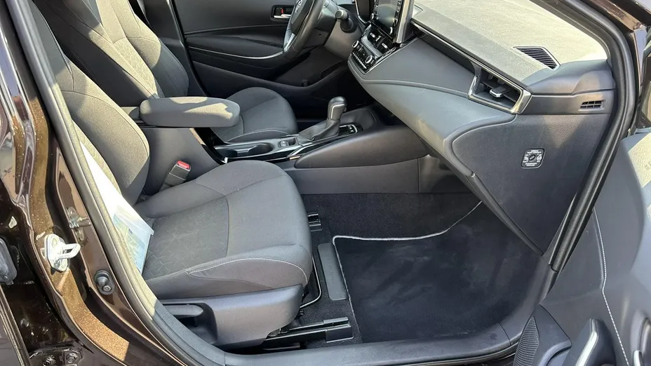 TOYOTA Corolla -