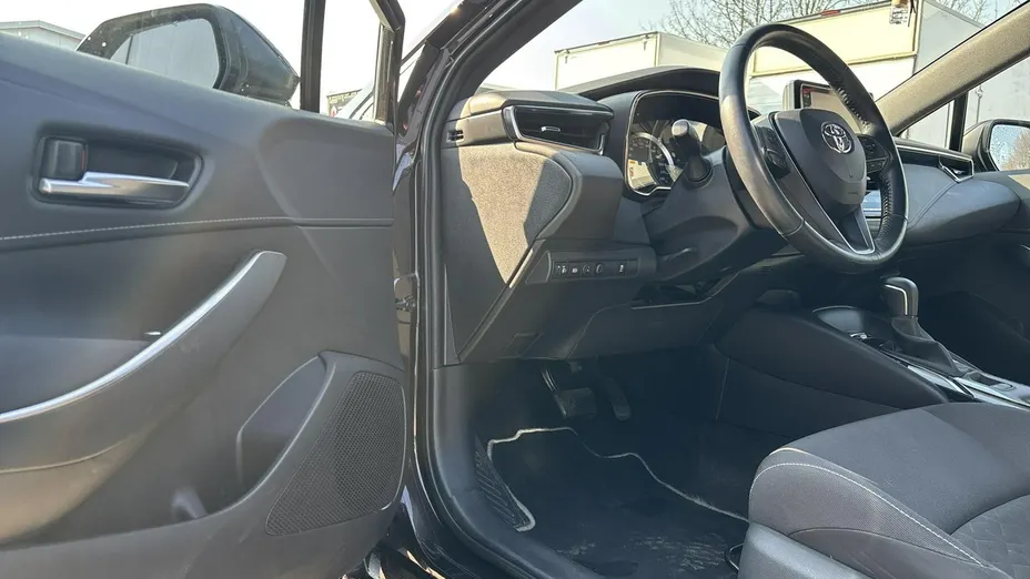TOYOTA Corolla -