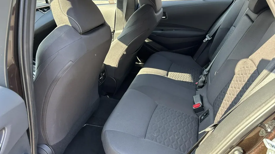 TOYOTA Corolla -