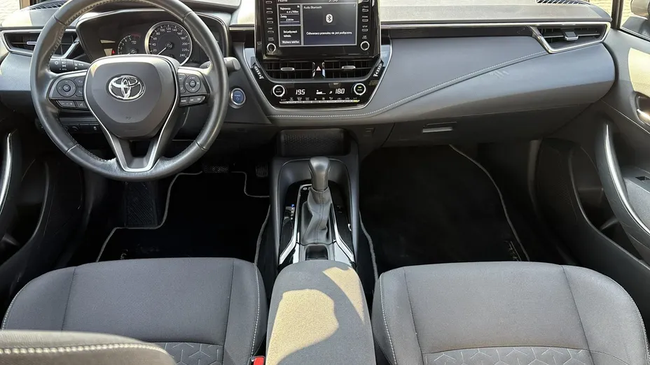 TOYOTA Corolla -