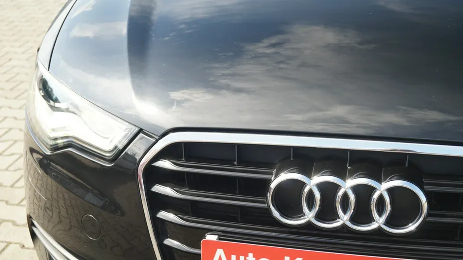 AUDI A6 -