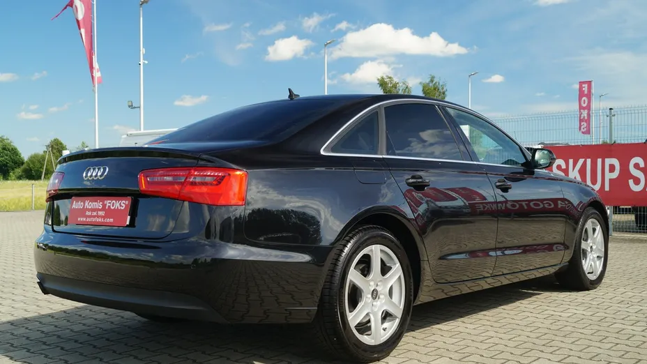 AUDI A6 -