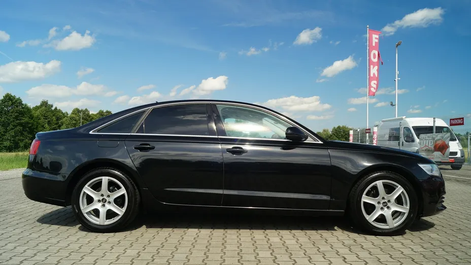 AUDI A6 -