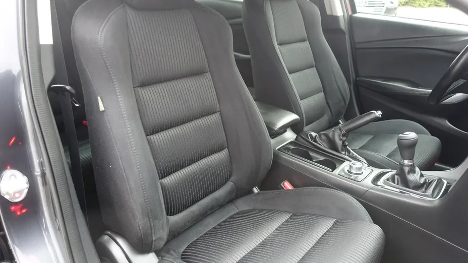 MAZDA 6 -