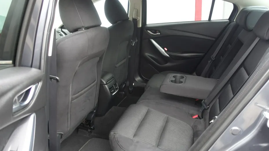 MAZDA 6 -