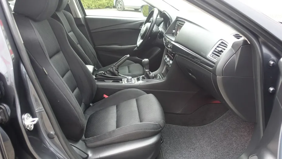 MAZDA 6 -
