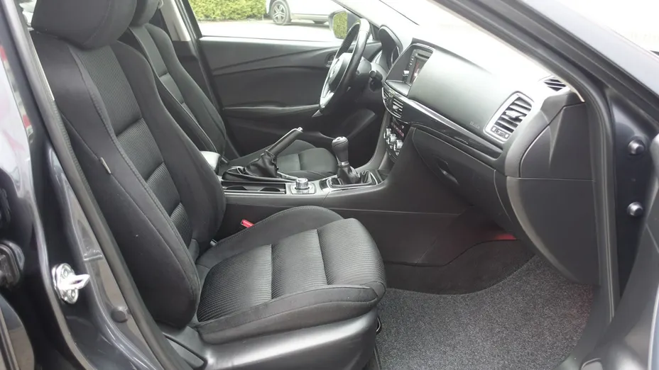 MAZDA 6 -