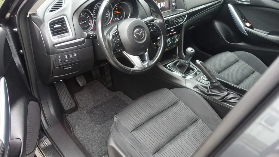 MAZDA 6 -