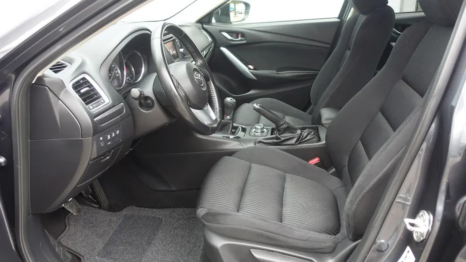 MAZDA 6 -