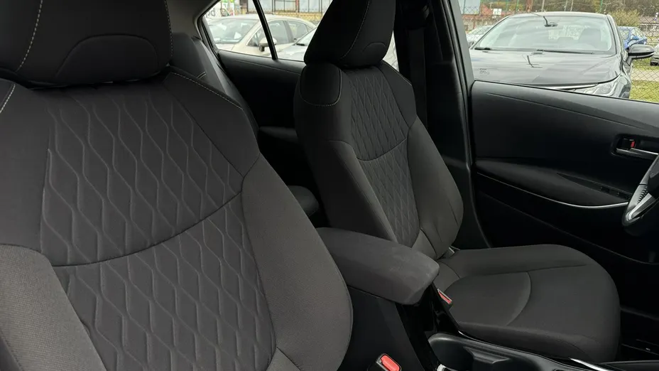 TOYOTA Corolla -