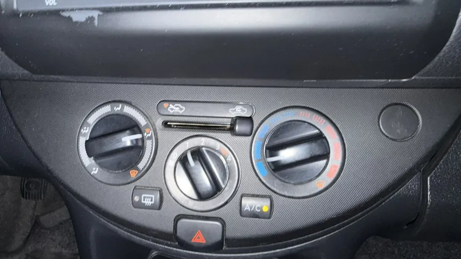 NISSAN Note -