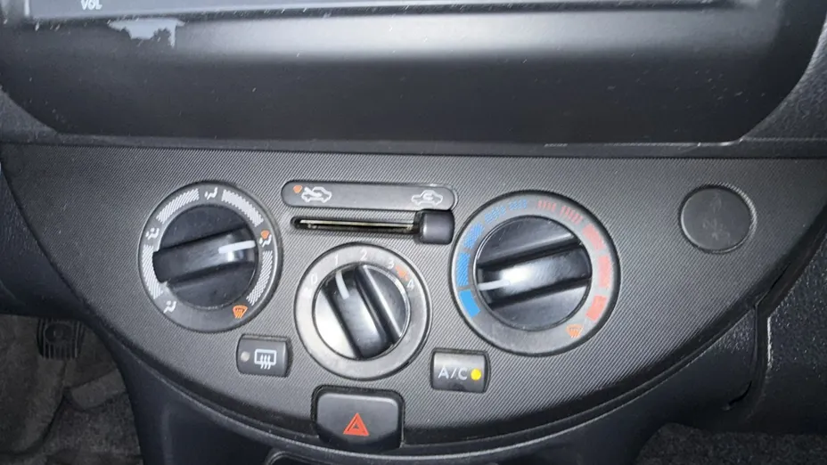NISSAN Note -