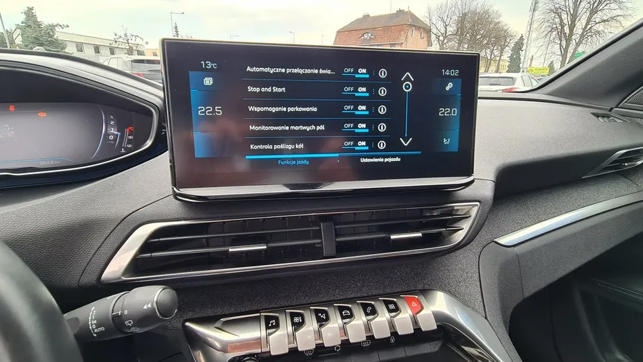 PEUGEOT 3008 -