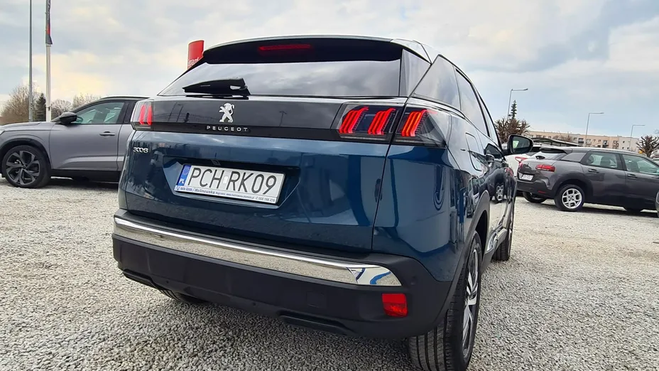PEUGEOT 3008 -