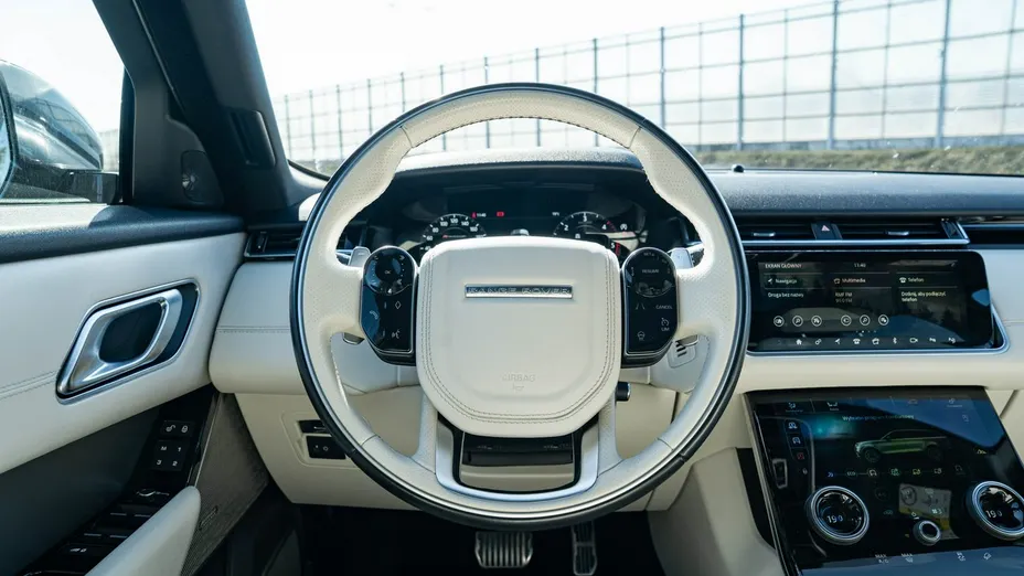 LAND ROVER Range Rover Velar -